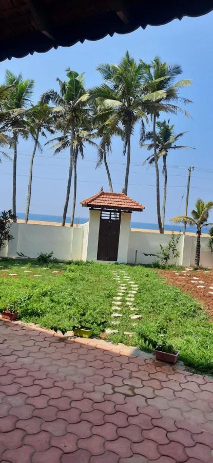 Poovar Sea View Rooms And Boating Family & Couple Only Exterior photo