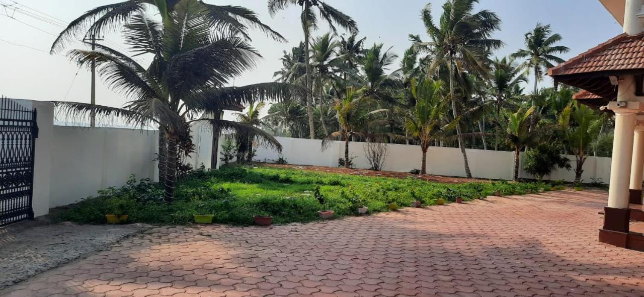 Poovar Sea View Rooms And Boating Family & Couple Only Exterior photo